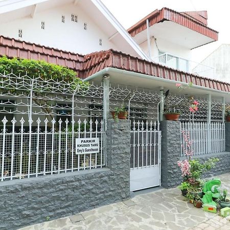 Emy'S Guesthouse Jenggrik Экстерьер фото