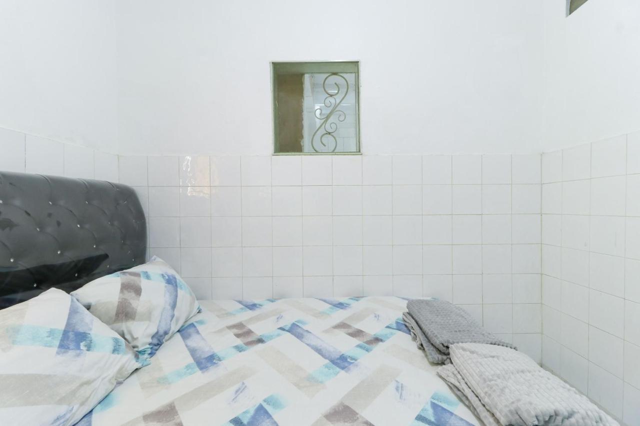 Emy'S Guesthouse Jenggrik Экстерьер фото